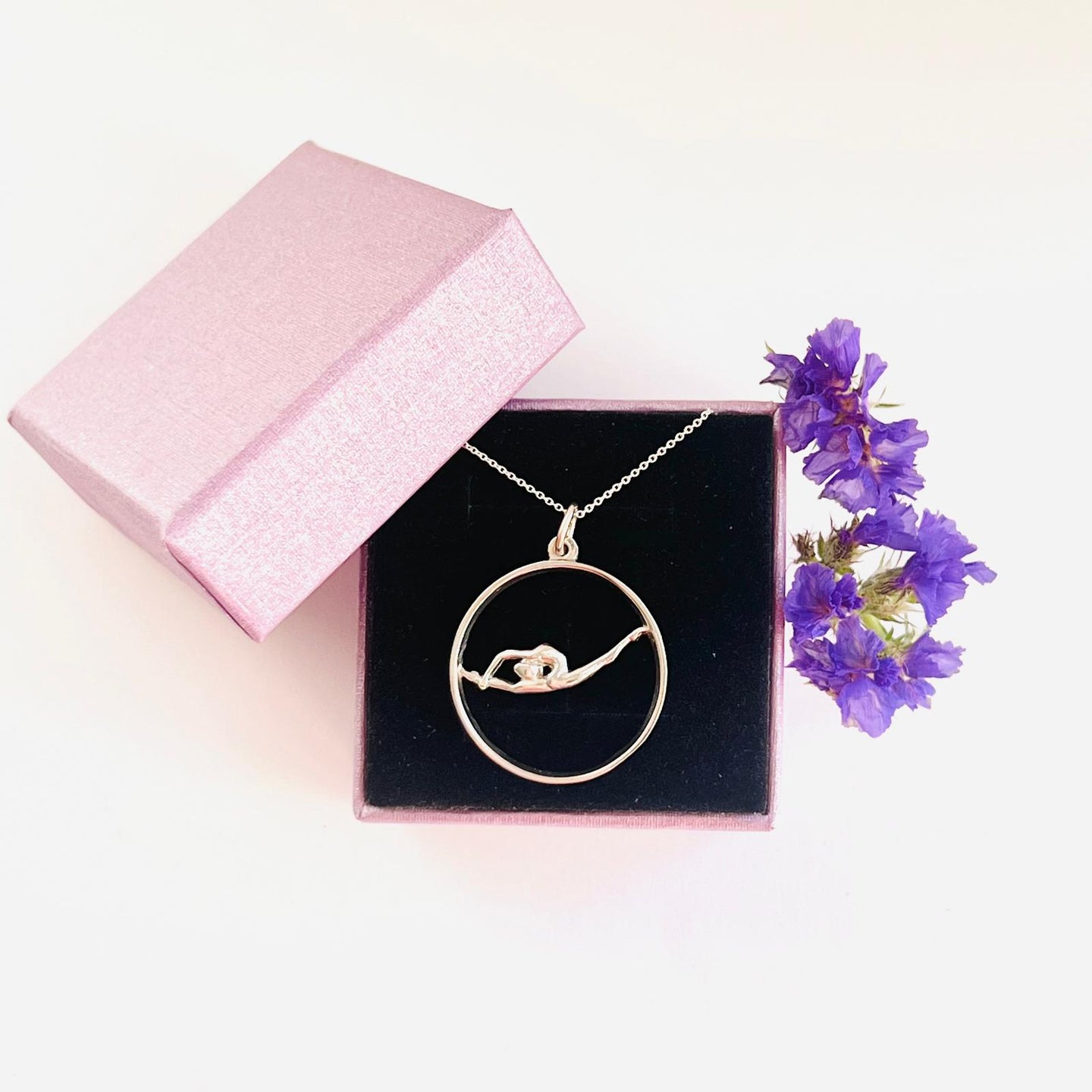 Collier en argent avec perle « Gymnaste volante »