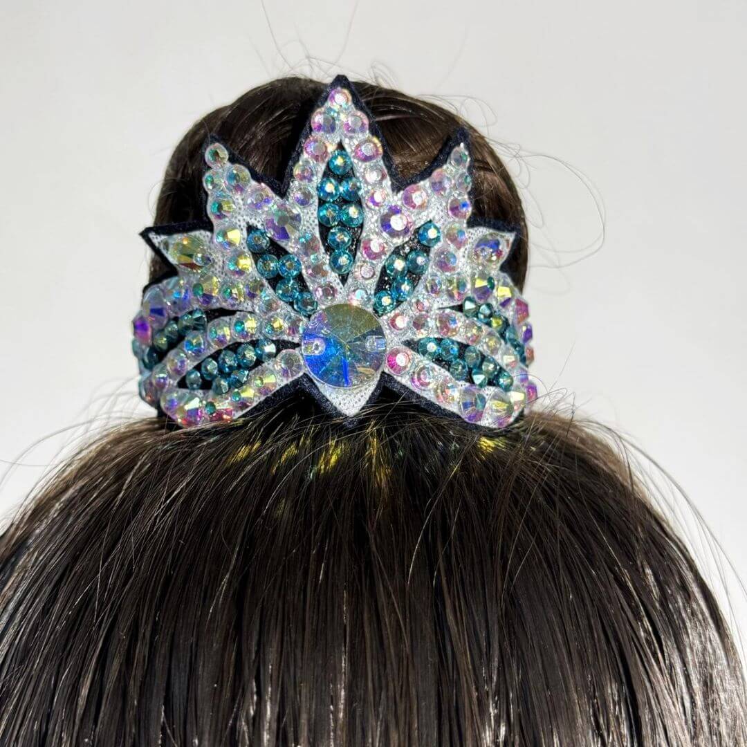 Accessoire pour cheveux pour les compétitions de gymnastique rythmique