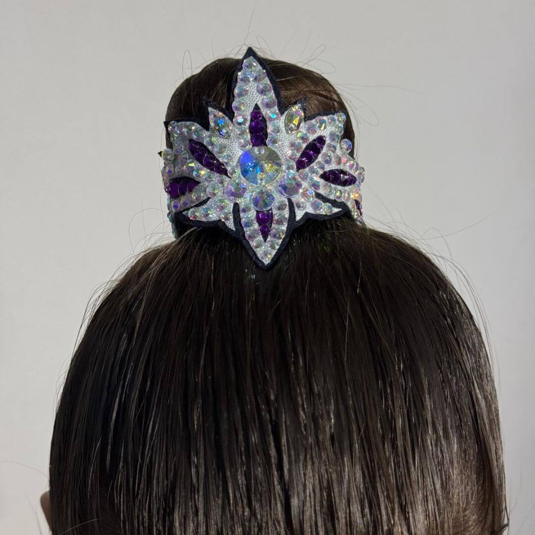 Accessoire pour cheveux pour les compétitions de gymnastique rythmique